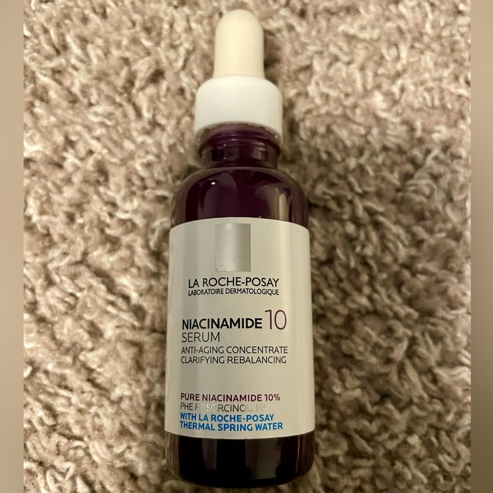 LA ROCHE-POSAY Niacinamide 10 Serum